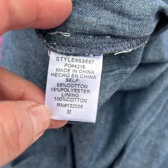 Entro Beautiful Embroidered Skirt, Size medium - Picture 8 of 8